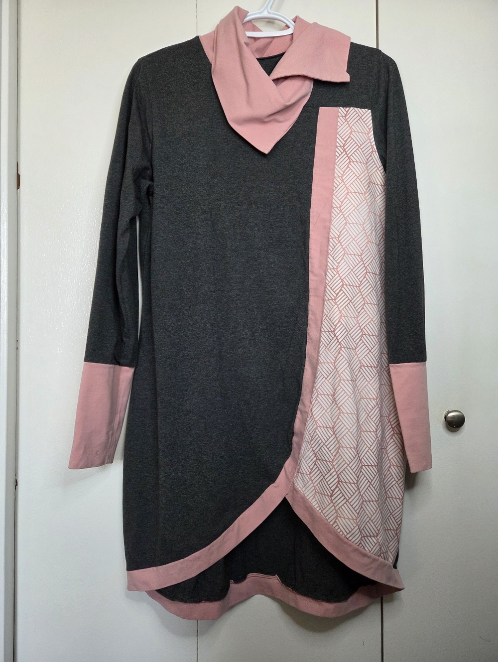 ☀️Handmade Women's L Pink and Grey Geometric Pattern Long Sleeve Tunic Top